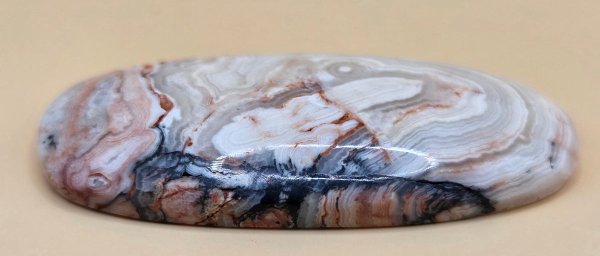 Old Stock Lace Agate Cabochon - 48.5 ct