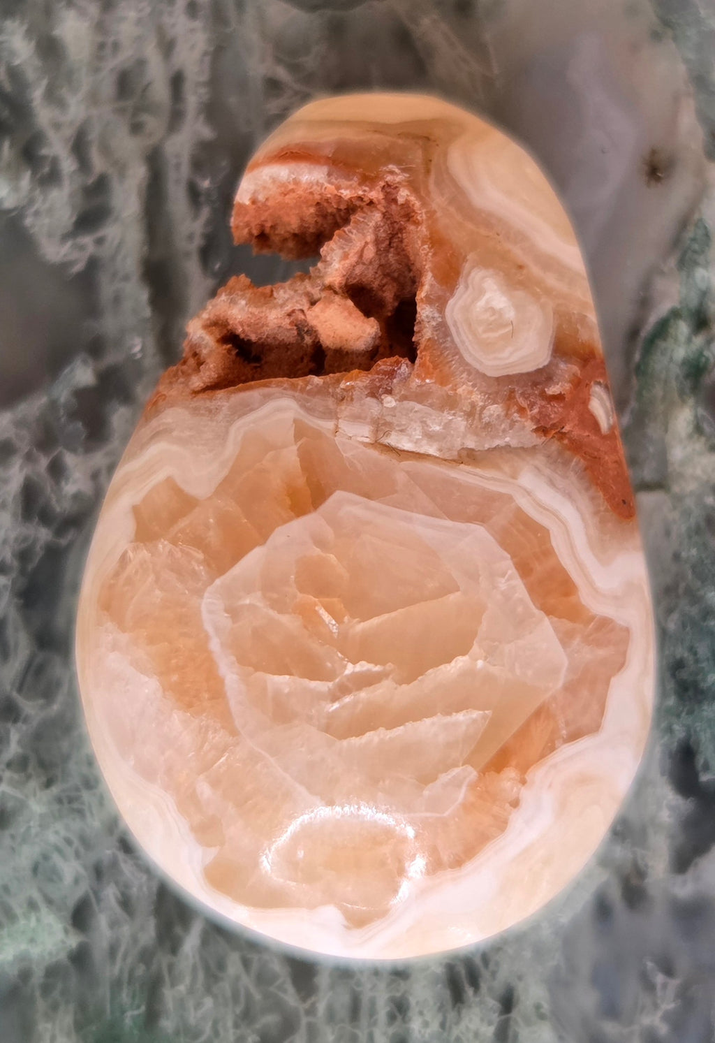 Kokoweef Calcite Cabochon – Natural Crystal Vug – 27.2 ct – Hand Cut