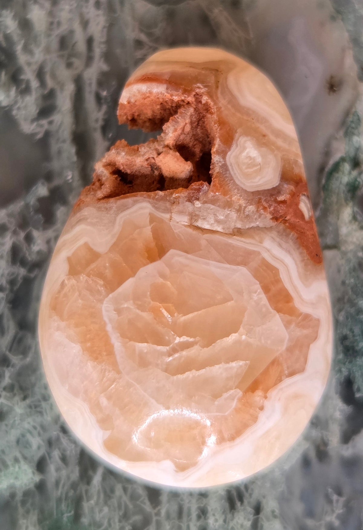 Kokoweef Calcite Cabochon – Natural Crystal Vug – 27.2 ct – Hand Cut