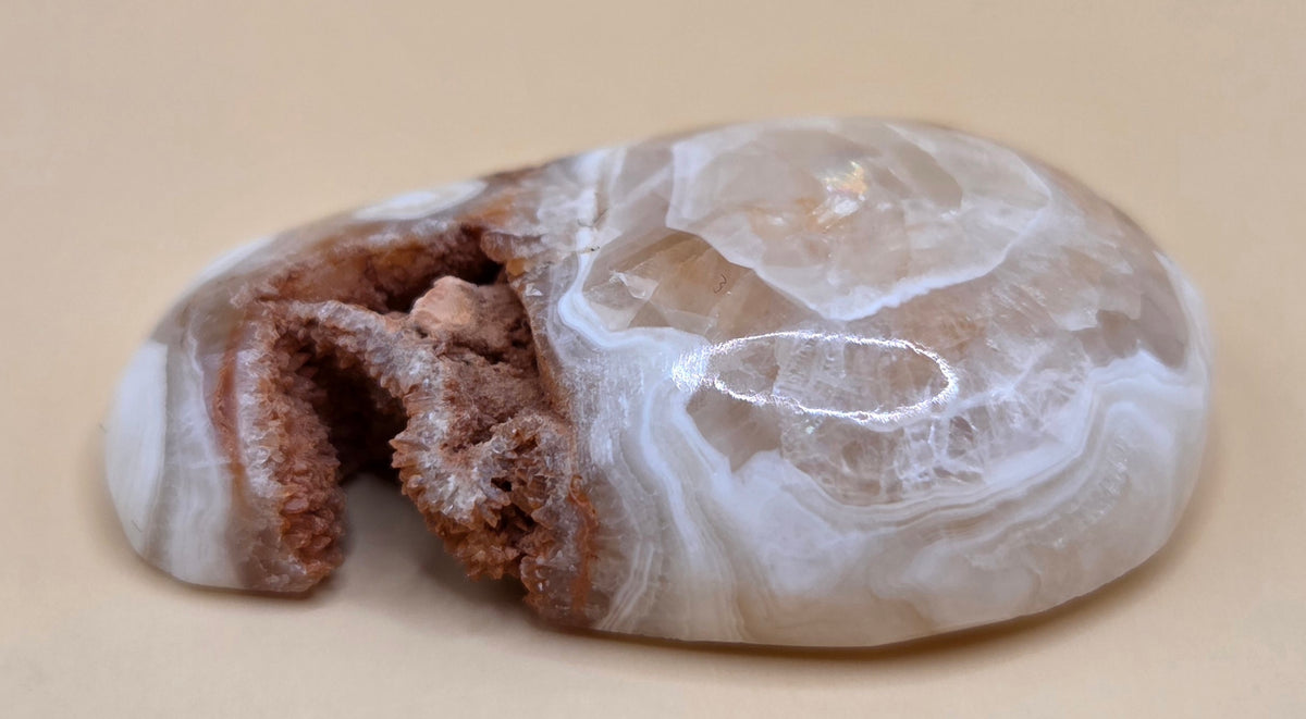 Kokoweef Calcite Cabochon – Natural Crystal Vug – 27.2 ct – Hand Cut